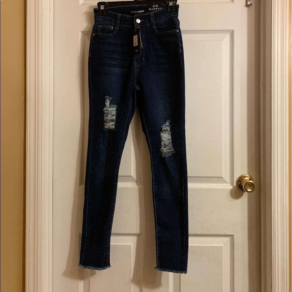Fashion Nova distressed High rise skinny jeans